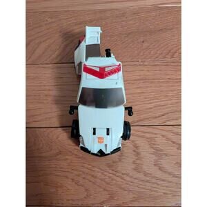 Hasbro Transformers Universe Deluxe Class Classic Series- Autobot Prowl.